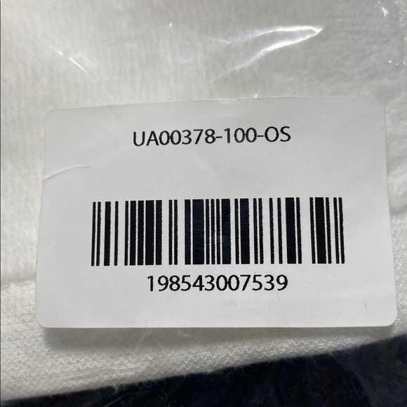 Peloton Sweat Towel Set - Picture 11 of 11